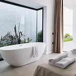 Ashta Gold ヴィラ フェティエ
